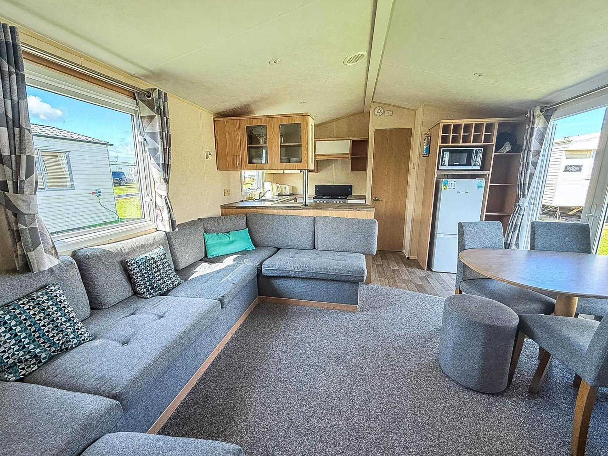 Lovely 8 Berth Caravan Nearby Scratby Beach In Norfolk Ref 50021F Great Yarmouth Eksteriør billede