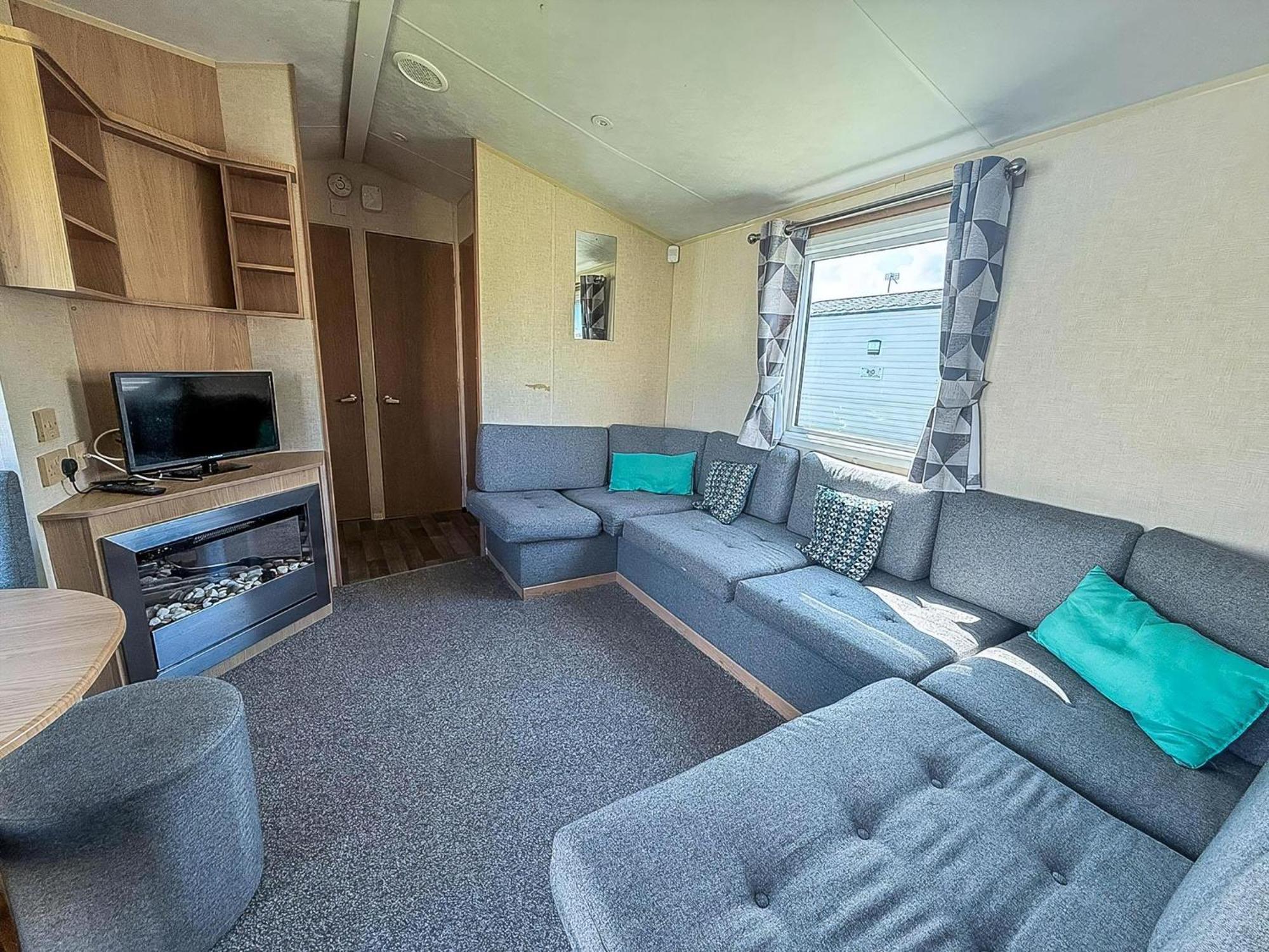 Lovely 8 Berth Caravan Nearby Scratby Beach In Norfolk Ref 50021F Great Yarmouth Eksteriør billede